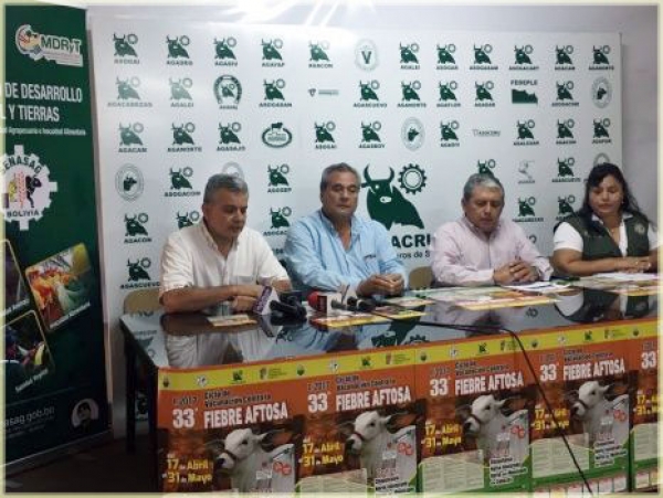 Inicia el 33 Ciclo de Vacunaci&oacute;n contra la Fiebre Aftosa en Santa Cruz